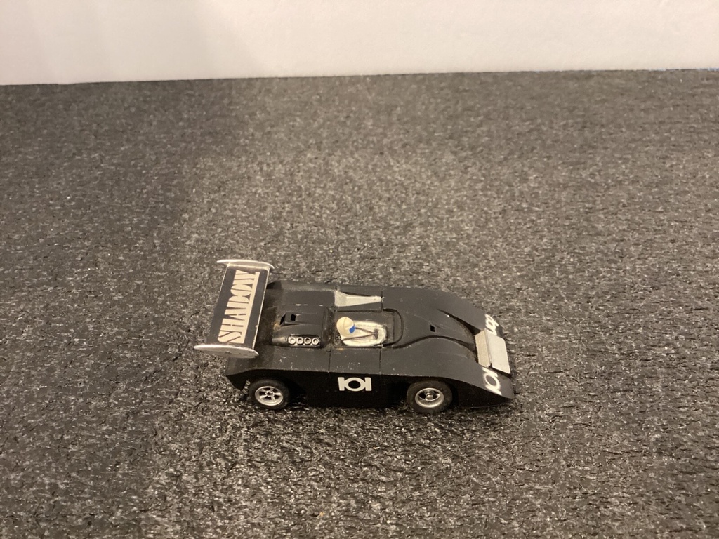 HO SLOT CAR COMPLETE RUNNING image