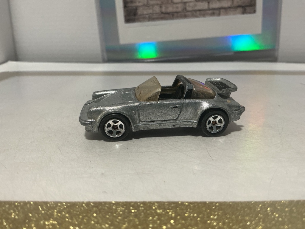 1/64 HOTWHEELS PORSCHE 911 SC TARGA SILVER image