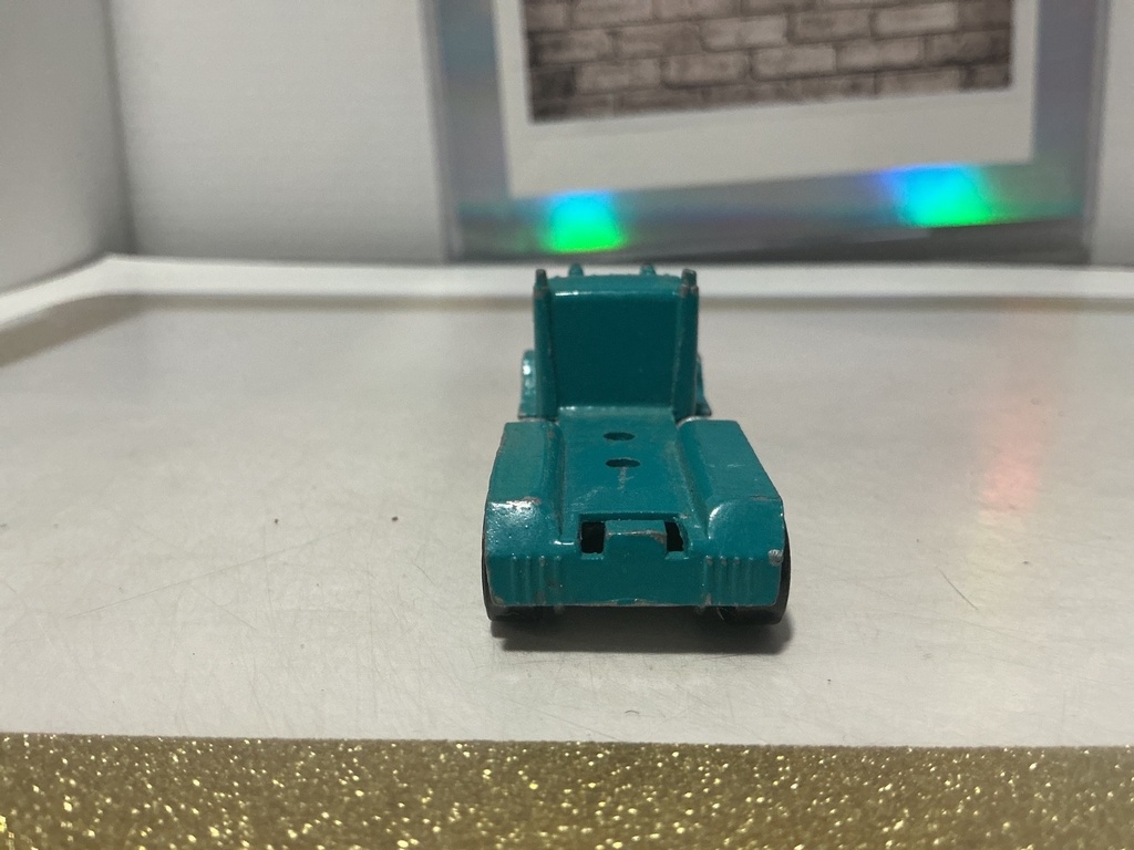 1/64 1979 HOT WHEELS PETERBILT SEMI TRUCK CAB image