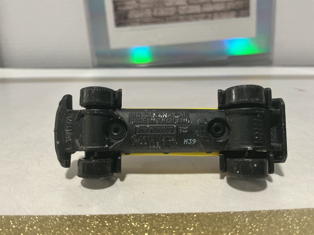 1/64 MATCHBOX BIG BANANA CAR 2019 image