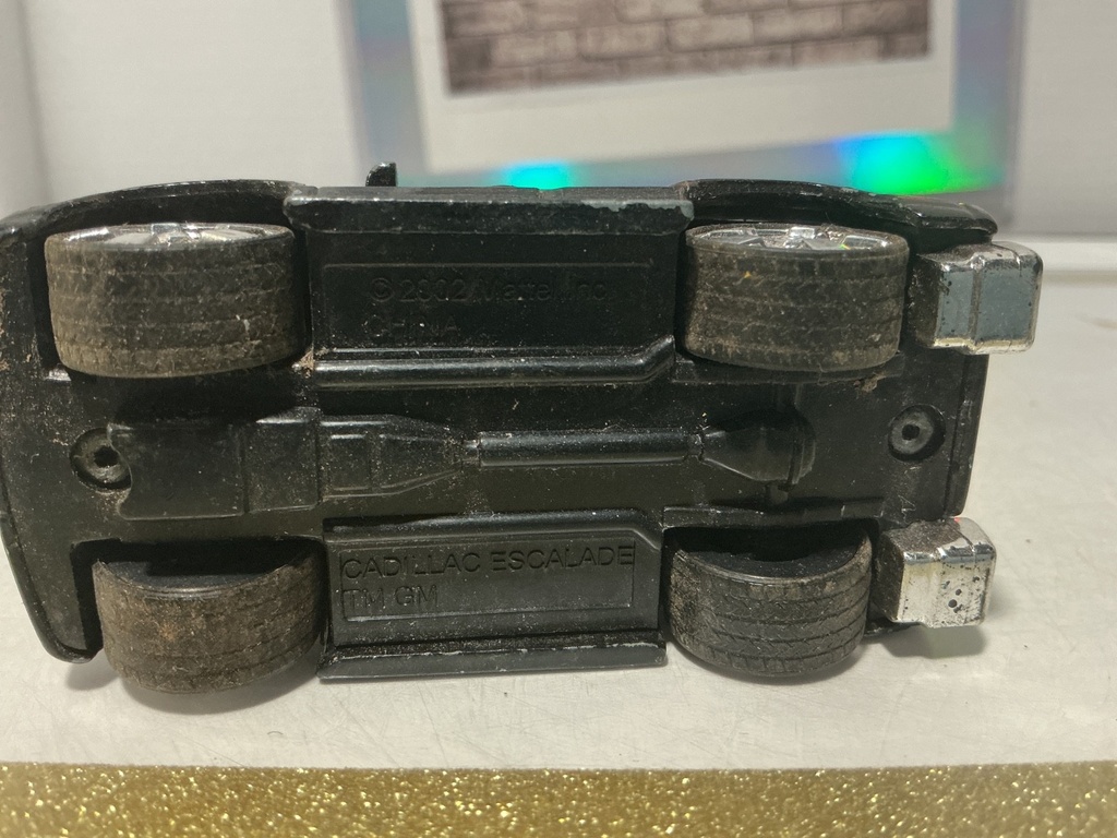 1/64 HOT WHEELS CAR TUNERZ 2002 CADILLAC ESCALADE image
