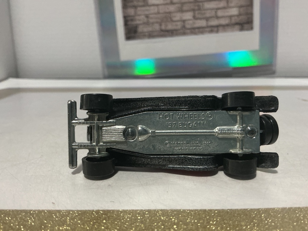1/64 HOT WHEELS ‘37 BUGATTI MATTEL HONG KONG 1980 image