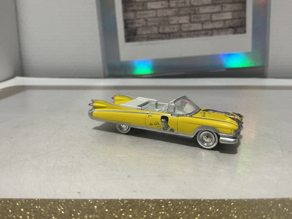 1/64 2003 JOHNNY LIGHTNING 1959 CADILLAC ELDORADO ELVIS PRESLEY image