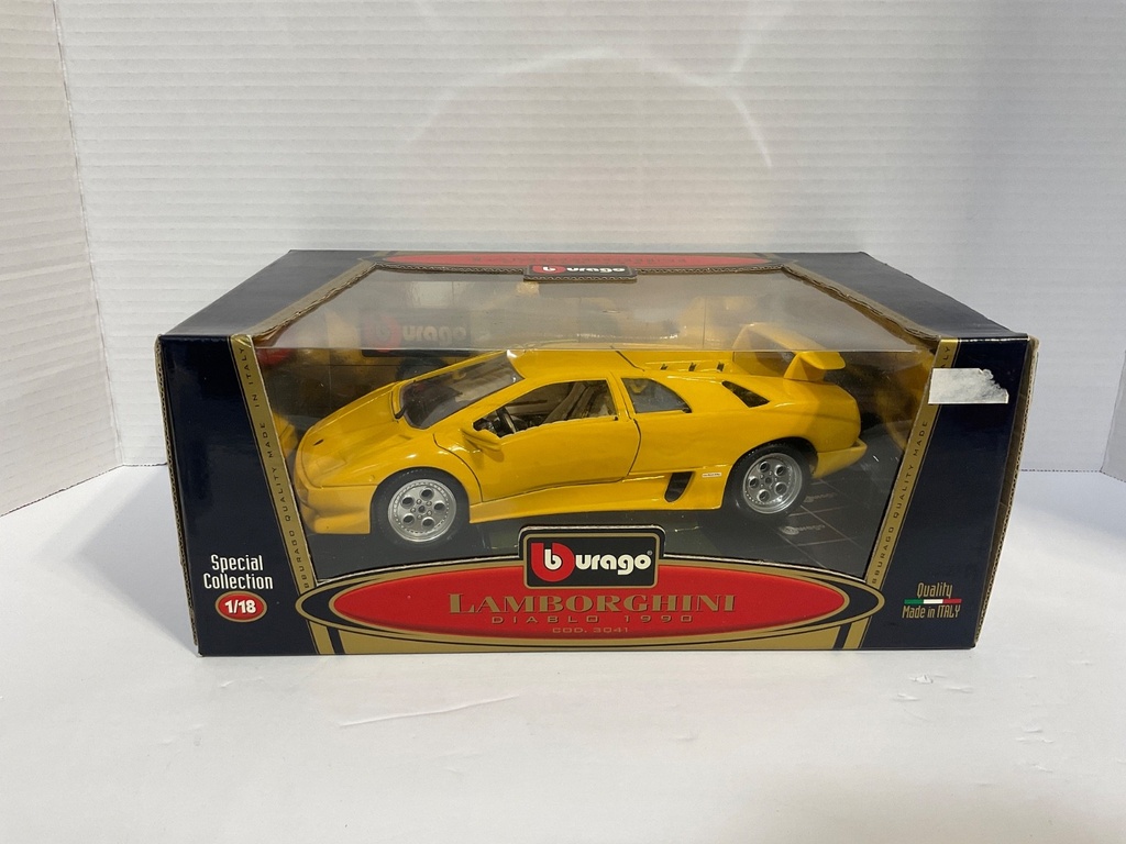 [111863] 1:18 BURAGO LAMBORGHINI DIABLO 1990 YELLOW ON CREAM
