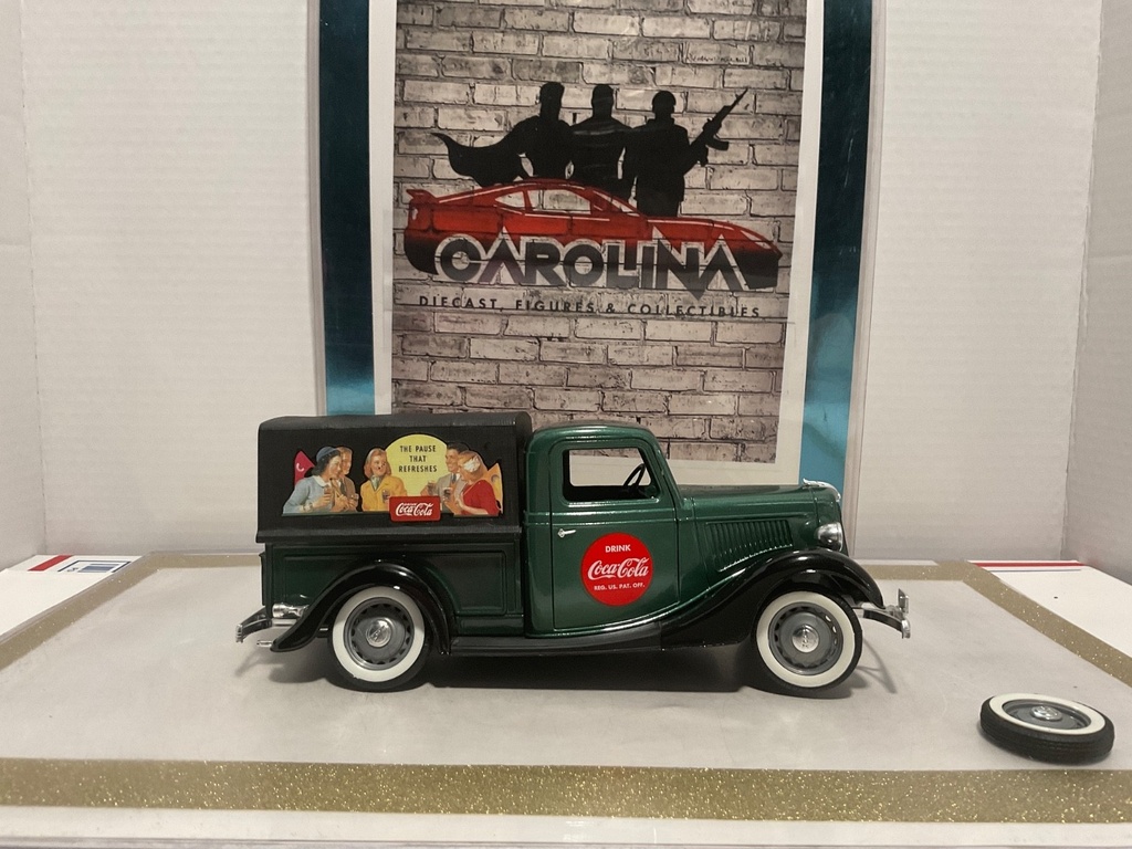 [111093] 1/18: 1936 FORD CI8TERNE COCO COLA *PARTS JUNKYARD CAR*