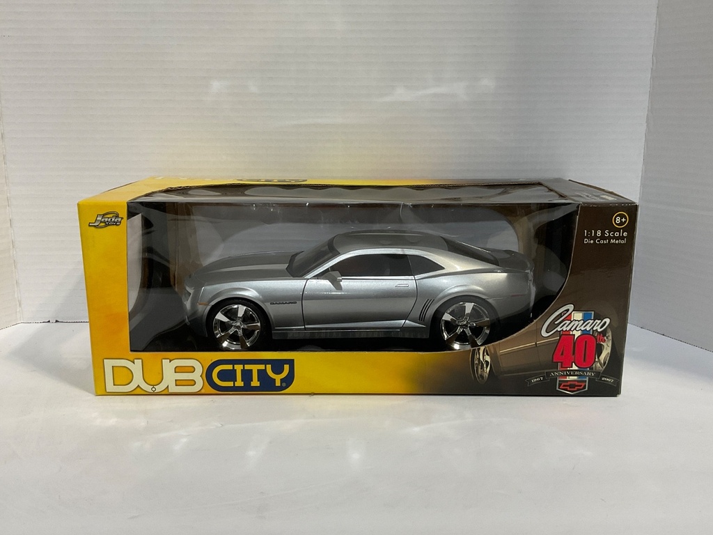 [111885] 1:18 JADA TOYS DUB CITY (DISPLAYED) 2006 CHEVY CAMARO CONCEPT GREY ON BLACK