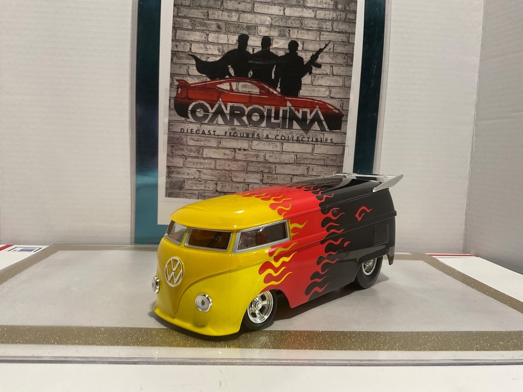 [111102] 1/18: HOT WHEELS VW DRAG BUS *CHROME FADED ON SPOILER