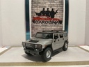 1/18: MAISTO HUMMER H2 SILVER ON GREY (MISSING ANTENNA)