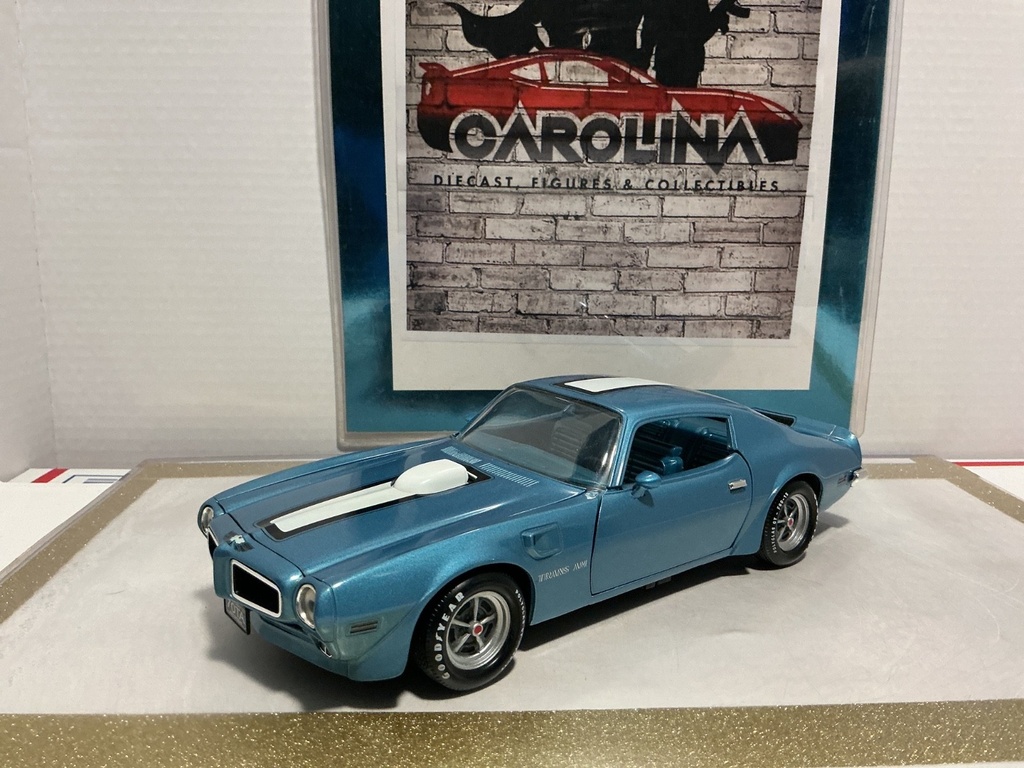 1/18: ERTL 1970 PONTIAC FIREBIRD TRANS AM BLUE ON BLUE WITH WHITE STRIPE
