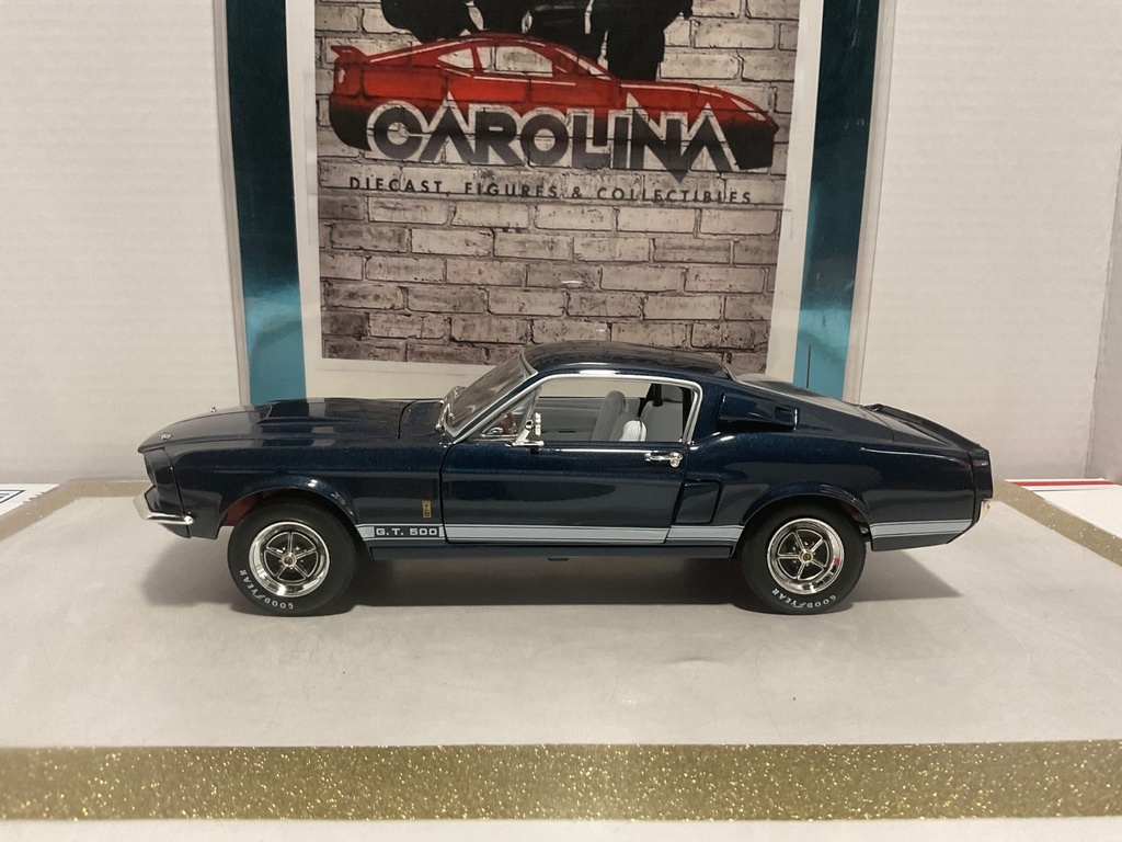 [111149] 1/18: AUTOWORLD 1967 FORD MUSTANG GT500 NIGHT MIST BLUE ON WHITE