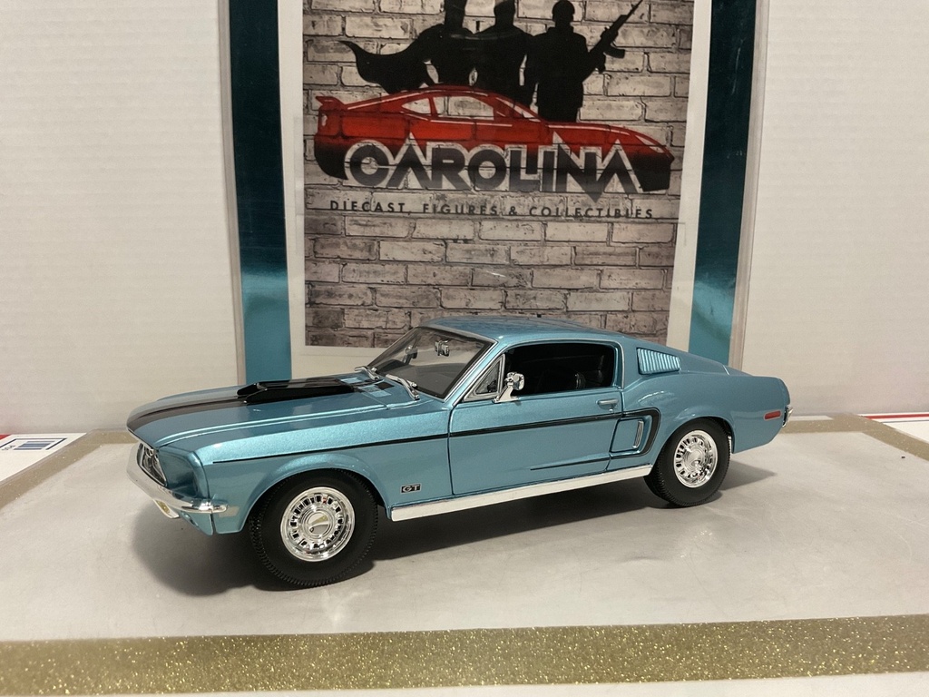 1/18: MAISTO 1968 FORD MUSTANG GT COBRA BLUE ON BLACK