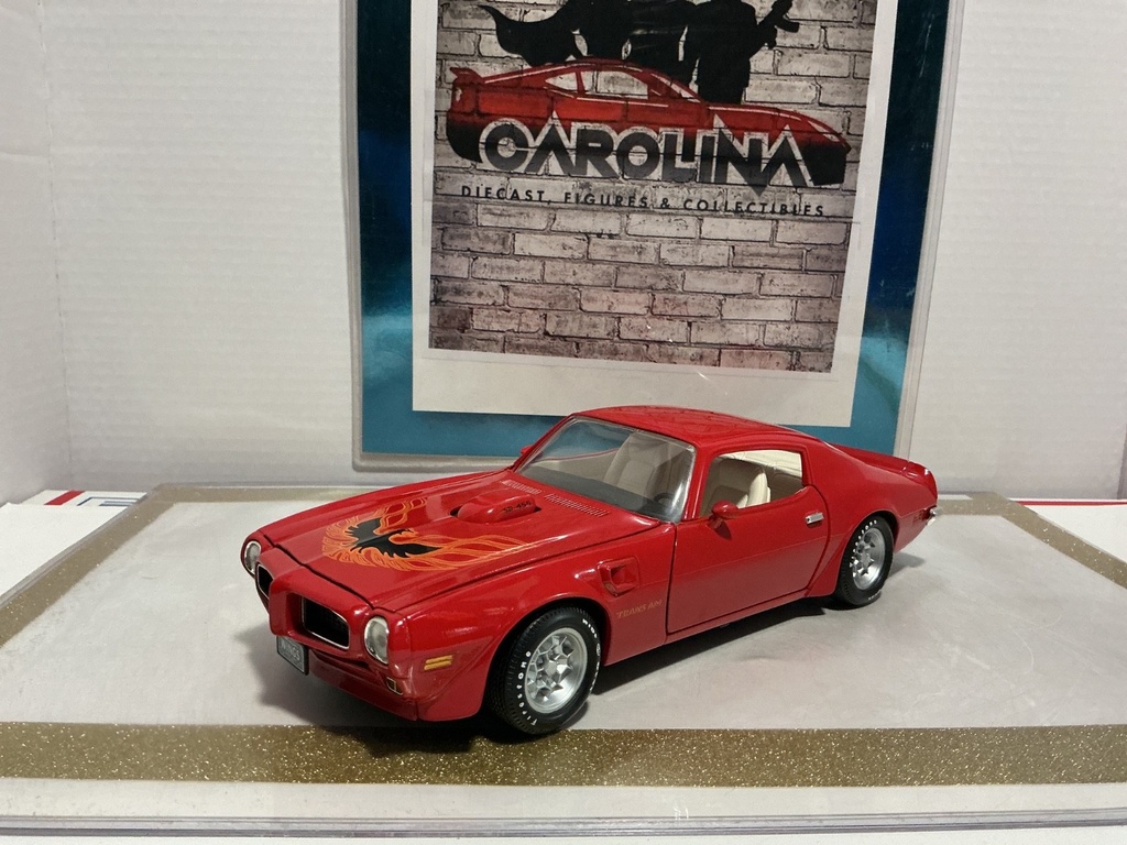 [111086] 1/18: ERTL 1973 PONTIAC FIREBBIRD TRANS AM RED ON CREAM