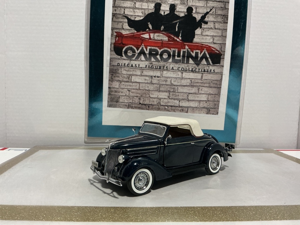 [010581] 1/24: DANBURY MINT 1936 FORD DELUXE CABRROLET