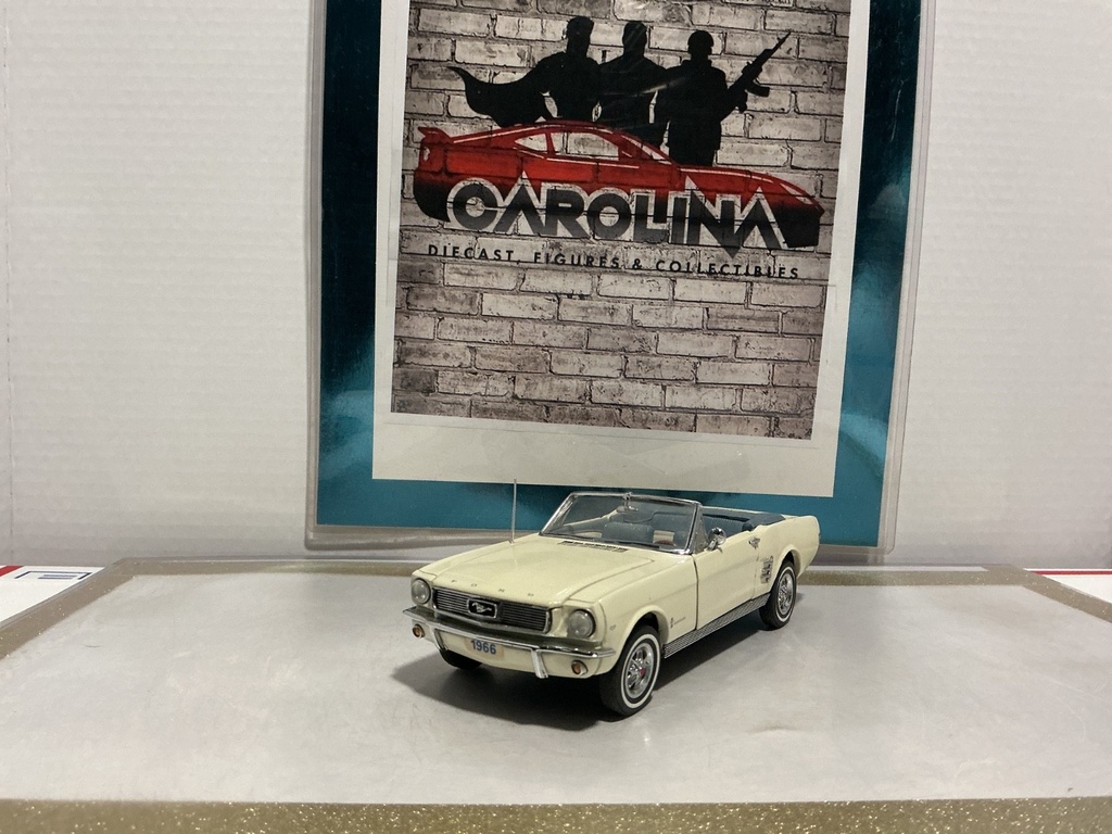 [010592] 1/24: DANBURY MINT 1966 FORD MUSTANG *JUNKYARD PARTS CAR*