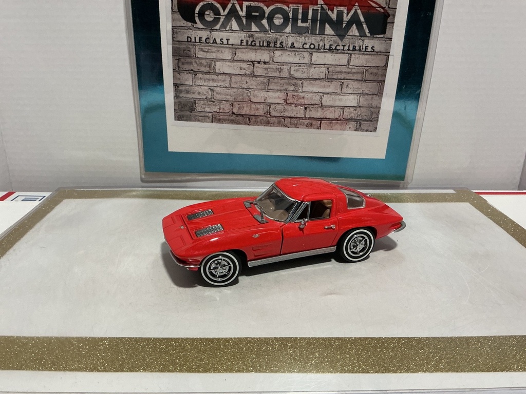 [010609] 1/24: FRANKLIN MINT 1963 CORVETTE *RESIDUE ON DRIVER DOOR*