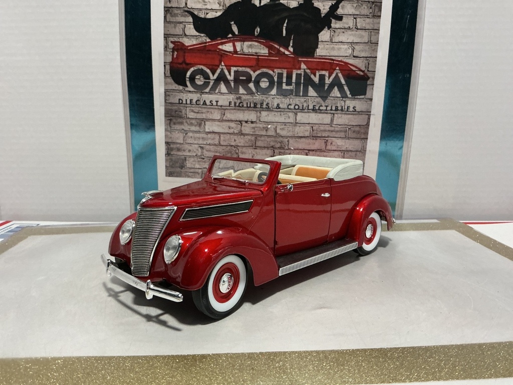 [111043] 1/18: ROAD SIGNATURE 1937 FORD CONVERTIBLE *DOOR HANDLE LOOSE* RED ON CREAM