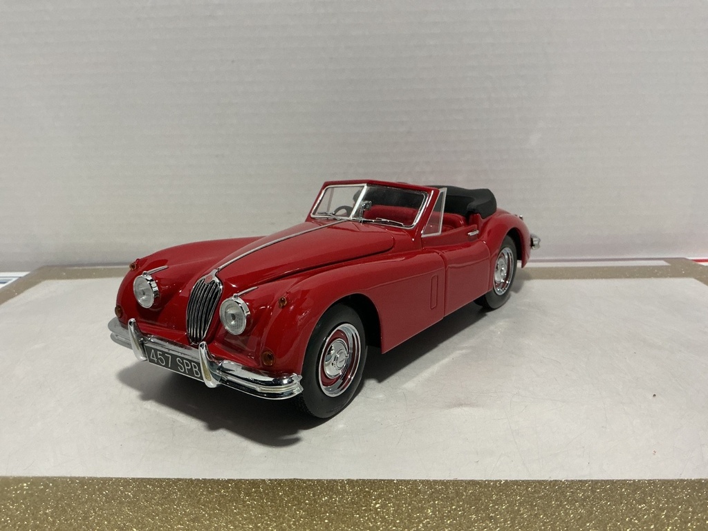 [111170] 1/18 SUN STAR JAGUAR XK 140 RED ON RED