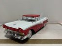 1/18 ROAD SIGNATURE 1957 FORD RANCHERO COURIER SEDAN DELIVERY