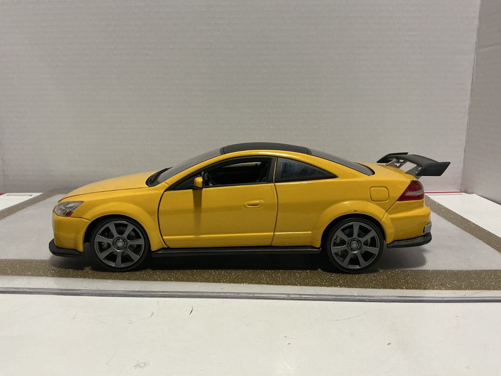 1/18 MOTOR MAX 2003 HONDA ACCORD YELLOW ON BLACK