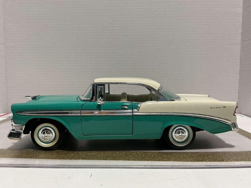 1/18 ROAD TOUGH ‘56 CHEVROLET BEL AIR TEAL ON CREAM *CRACKS IN PAINT