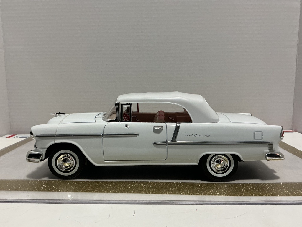 1/18 MOTOR MAX 1955 CHEVROLET BEL AIR WHITE ON TAN/RED *NO MIRROR
