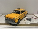 1/18 SUN STAR 1961 CHECKER A11 *BROKEN WHEEL/TIRE* YELLOW ON BLACK