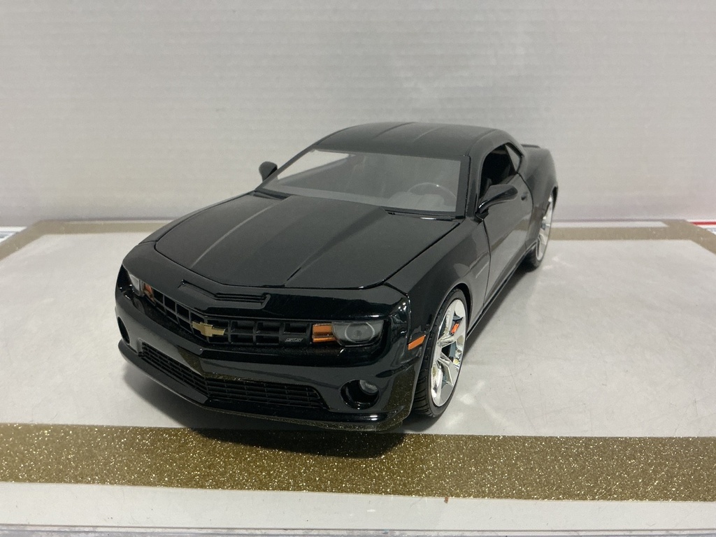 1/18 JADA TOYS 2010 CAMARO SS BLACK ON BLACK