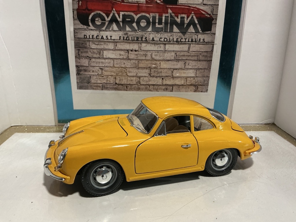 [110805] 1:18 MAISTO 1961 PORSCHE 356 B YELLOW ON TAN