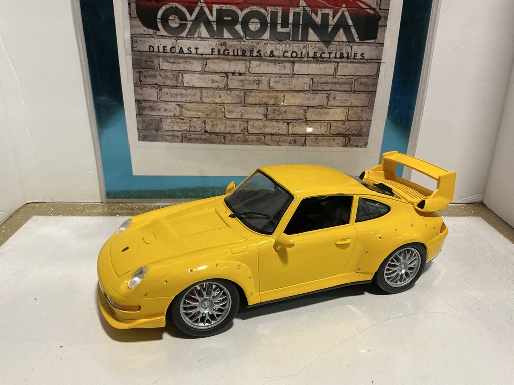 1:18 ANSON PORSCHE 911 GT2 YELLOW ON BLACK!