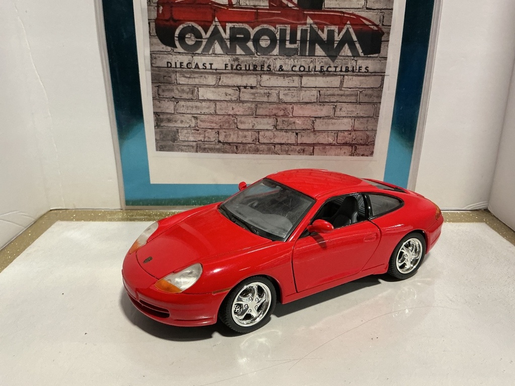 [110814] 1:18 MOTOR MAX PORSCHE CARRERA 911 RED ON BLACK