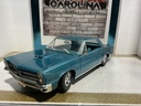 1:18 MAISTO 1965 PONTIAC 6TO BLUE ON BLUE