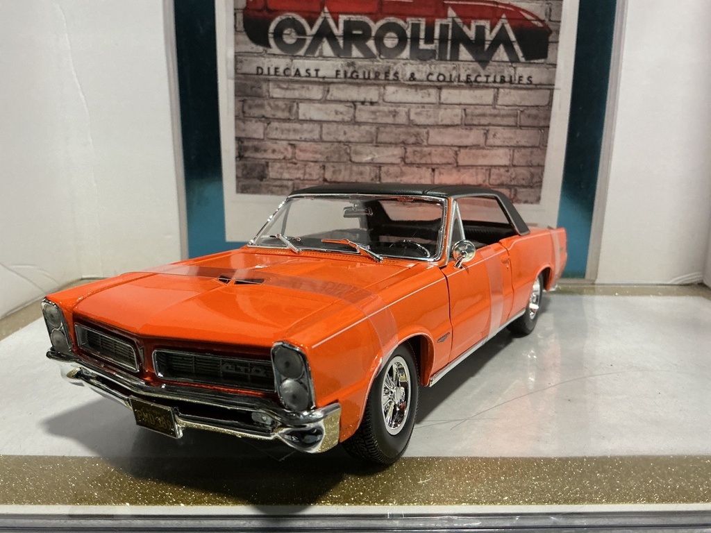 1:18 MAISTO 1965 PONTIAC GTO ORANGE ON BLACK