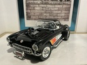 1:18 ROAD LEGENDS 1957 CORVETTE GASSER BLACK ON CREAM