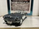 1:18 ROAD TOUGH 1957 CORVETTE SILVER ON CREAM