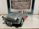 1:18 MAISTO 1957 CORVETTE SILVER ON RED