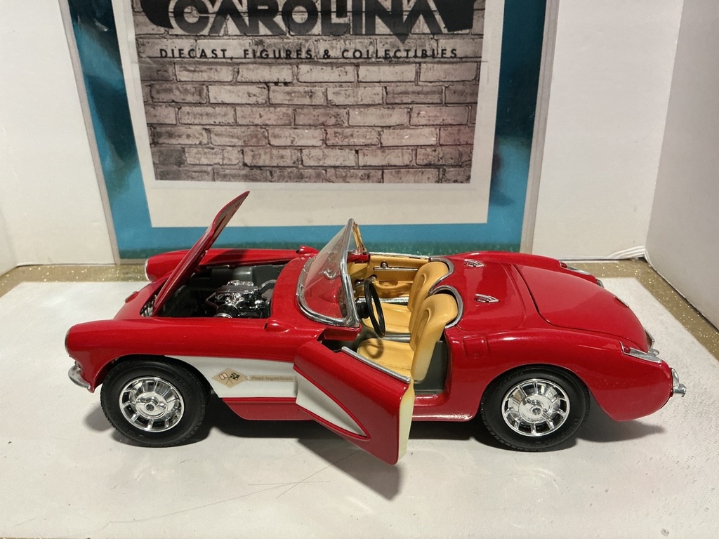 1:18 ROAD LEGENDS 1957 CORVETTE RED ON TAN