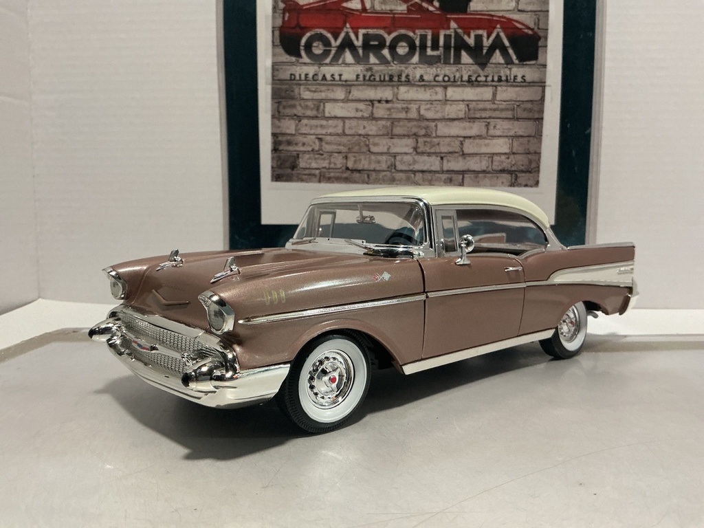 [110893] 1:18 ERTL 1957 BEL AIR PINK ON PINK [NO BOX]