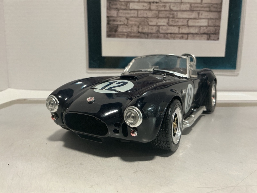 [110898] 1:18 ROAD TOUGH SHELBY COBRA 429 PAINT ON DECAL FRONT [NO BOX]