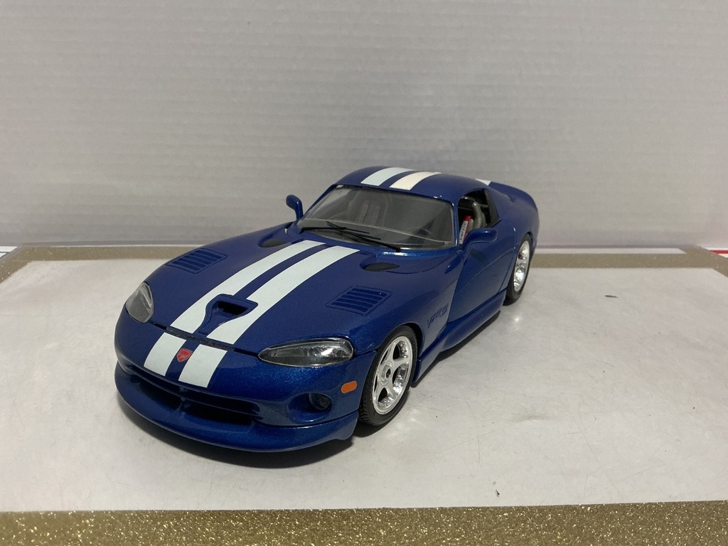 1:18 BBURAGO VIPER RT/10 BLUE / GRAY [NO BOX]