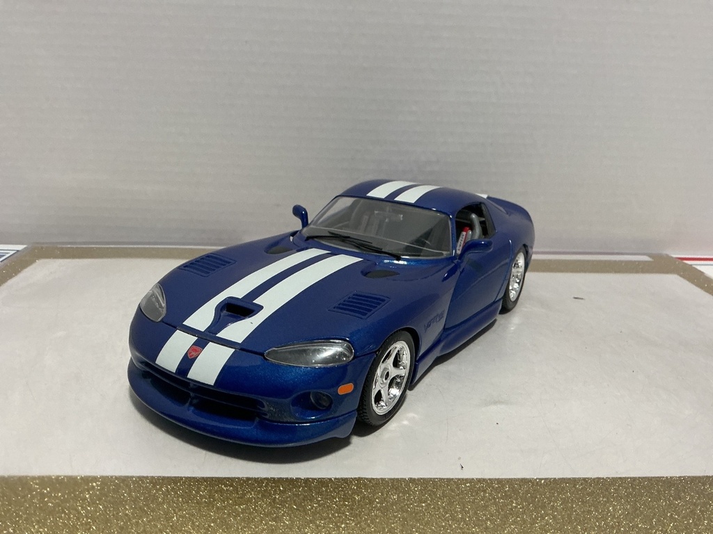 1:18 BBURAGO VIPER RT/10 BLUE ON GRAY [NO BOX]