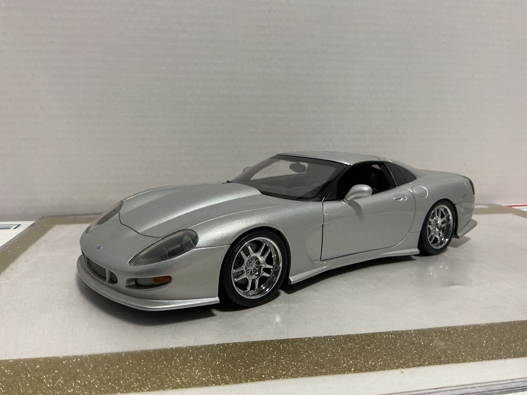 [110939] 1:18 AUTO ART CALLOWON C12 GRAY ON BLACK [NO BOX]