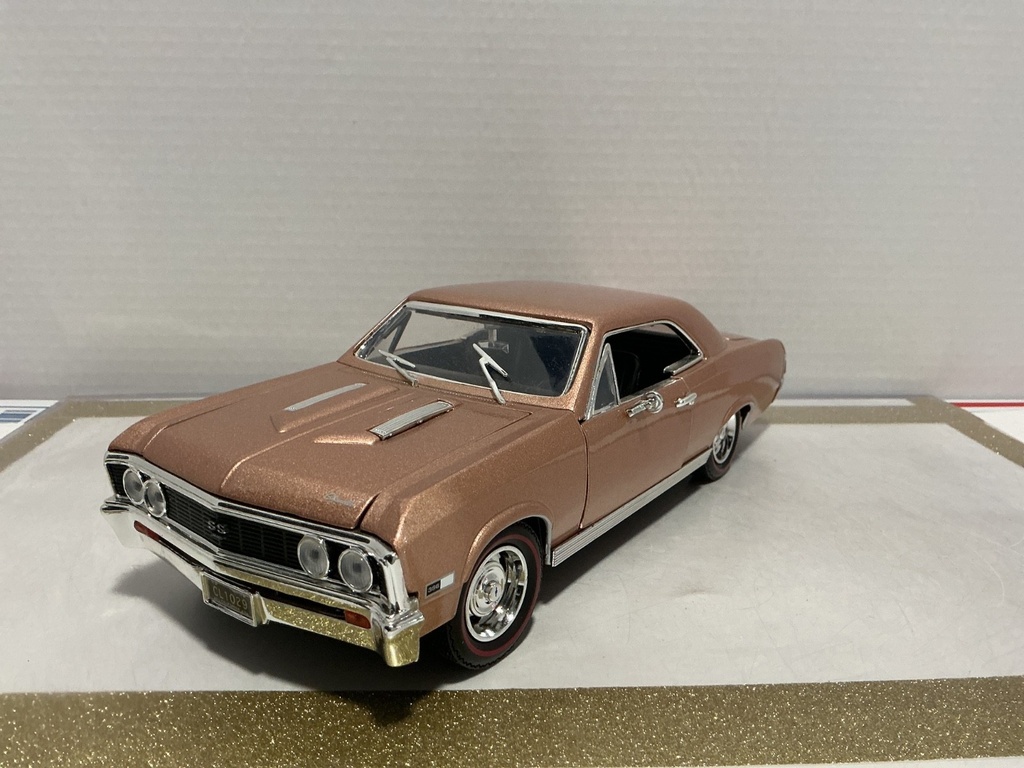 [110966] 1:18 MOTORMAX 1967 CHEVELLE SS396 BRONZE ON BLACK [NO BOX]