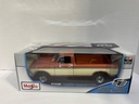 1:18 MAISTO 1979 FORD F150 PICK-UP BROWN WITH CREAM STRIPES