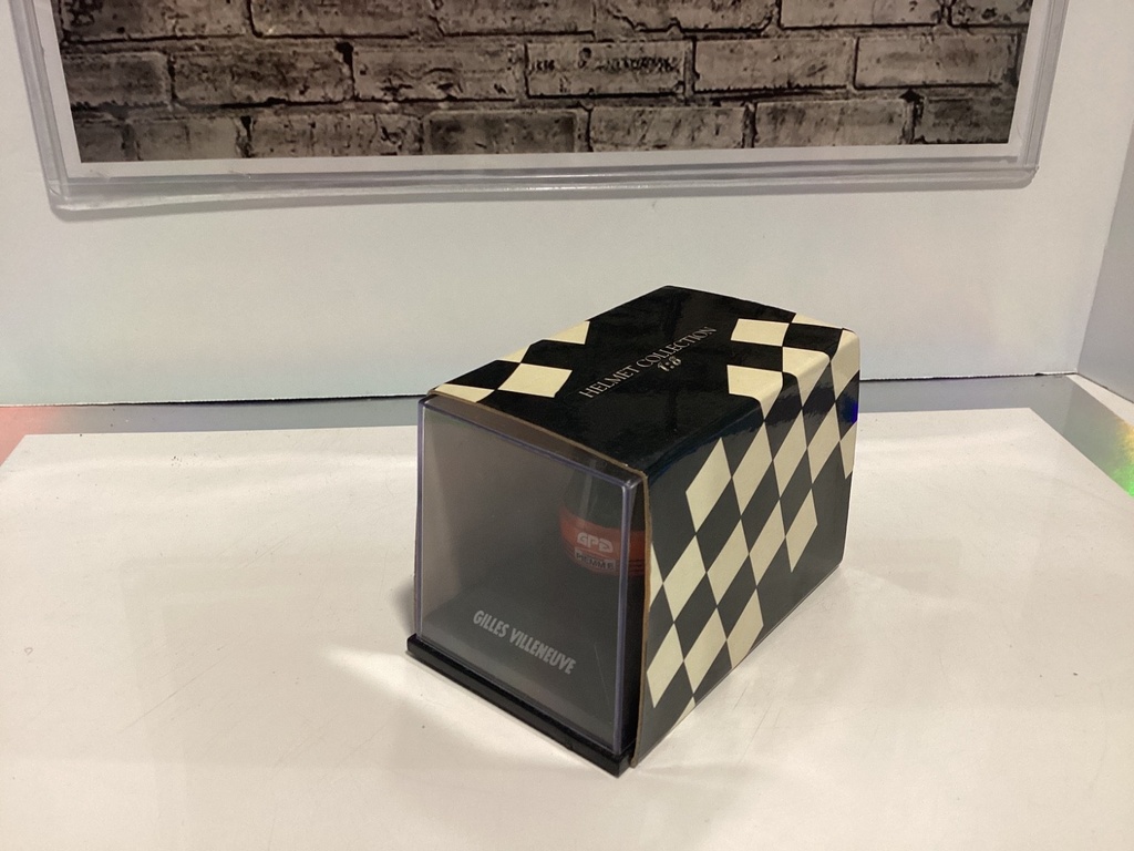 [001404] 1:8 MINICHAMPS RACING HELMEMT GILLIES VILLENEUVE