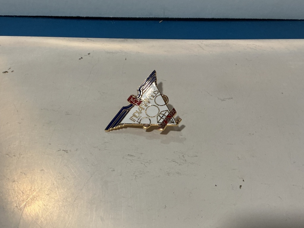[003847] Vintage Formula 1 , Nascar , Rally Car and Road Racing Shirt Jacket Pin