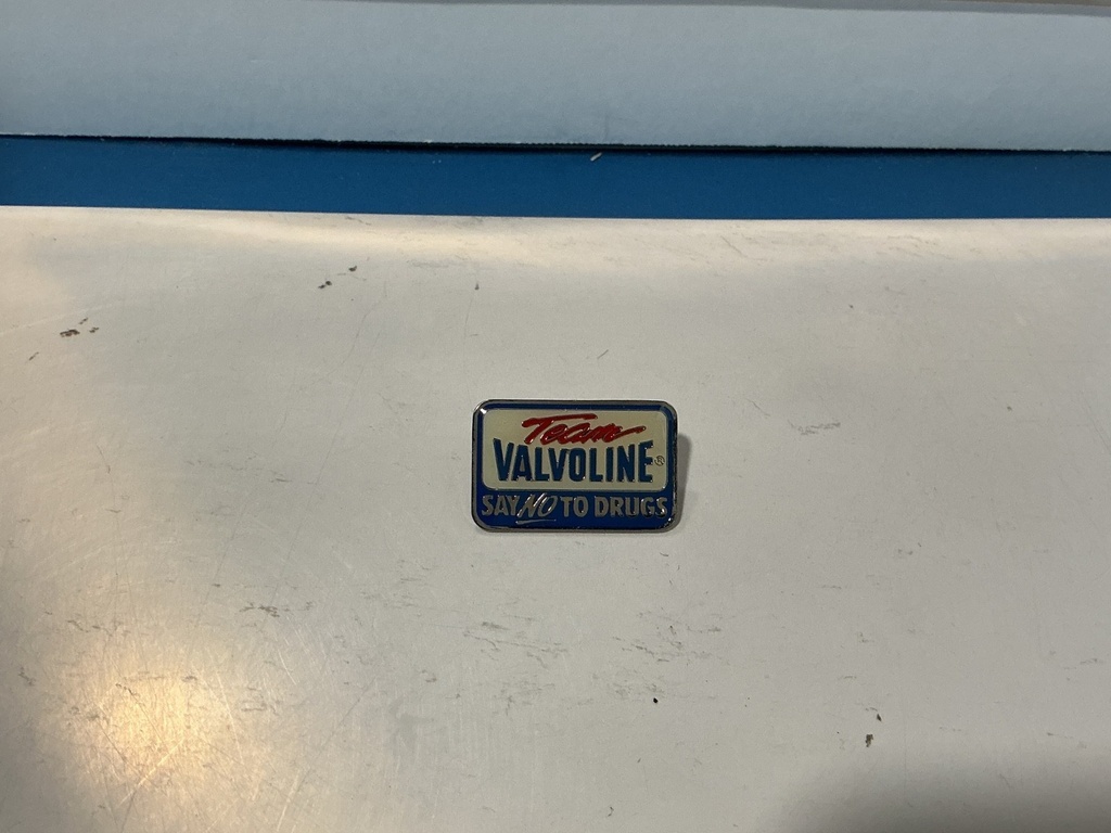 [003849] Vintage Formula 1 , Nascar , Rally Car and Road Racing Shirt Jacket Pin