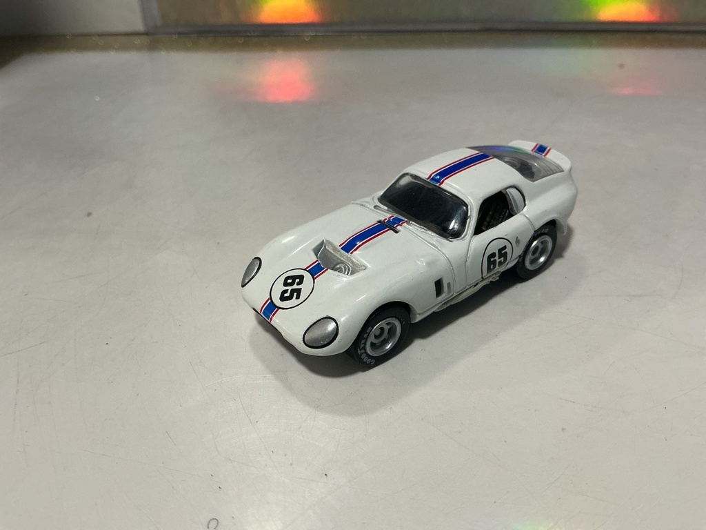 1:87 - JOHNNY LIGHTNING - 1965 SHELBY