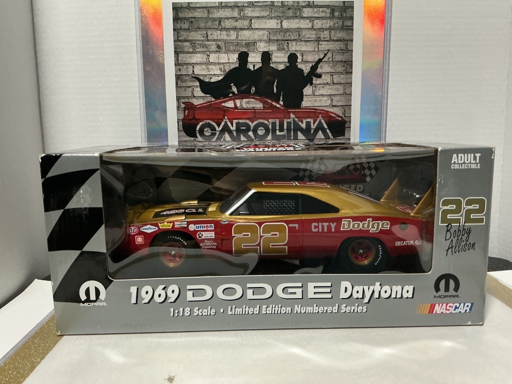 1:18 RC2 NASCAR 1969 DODGE DAYTONA #22 BOBBY ALLISON