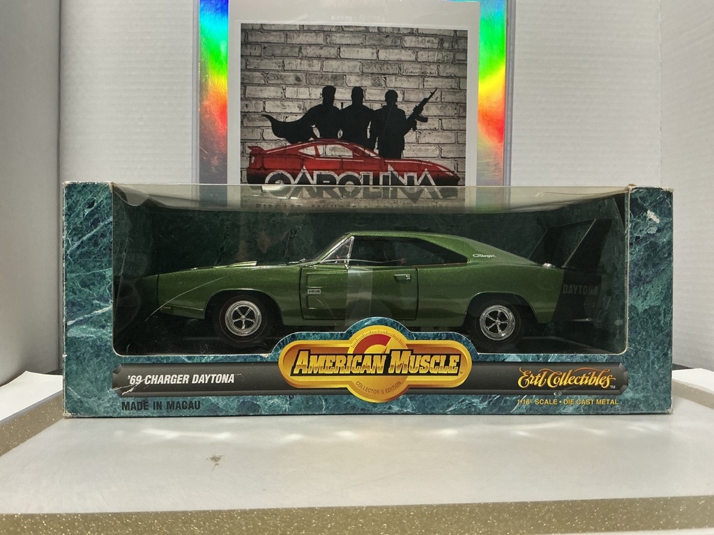 1:18 ERTL ‘69 CHARGER DAYTONA DARK GREEN ON BLACK