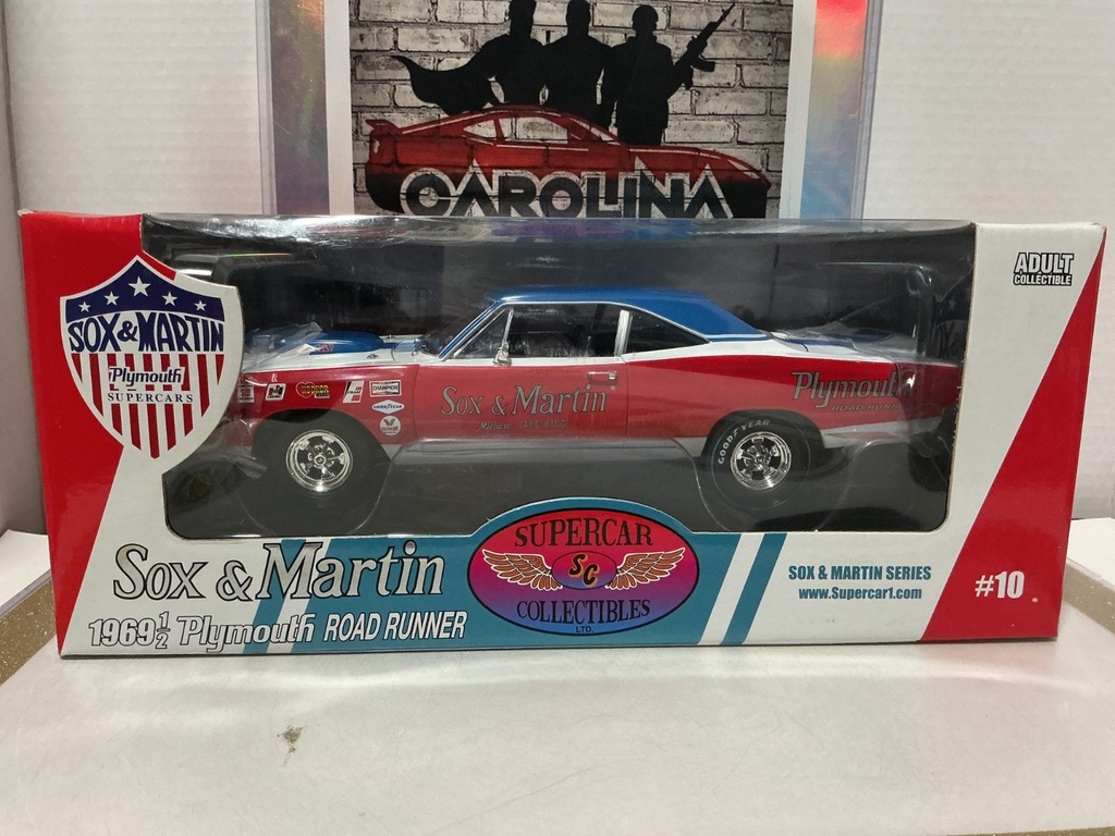 1:18 AUTO WORLD SOX AND MARTIN PLYMOUTH SUPERCARS 1969 1/2 PLYMOUTH ROAD RUNNER